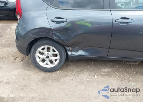 2022 Kia Soul Lx z USA, uszkodzony, nr VIN KNDJ23AUXN7806945